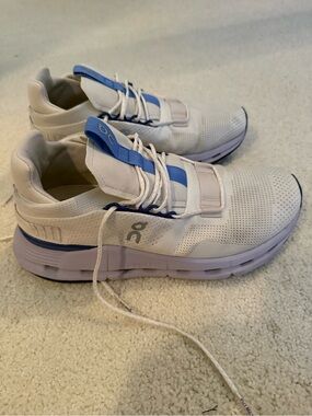 On Running Cloud Women’s Running Shoes in White and Light Blue